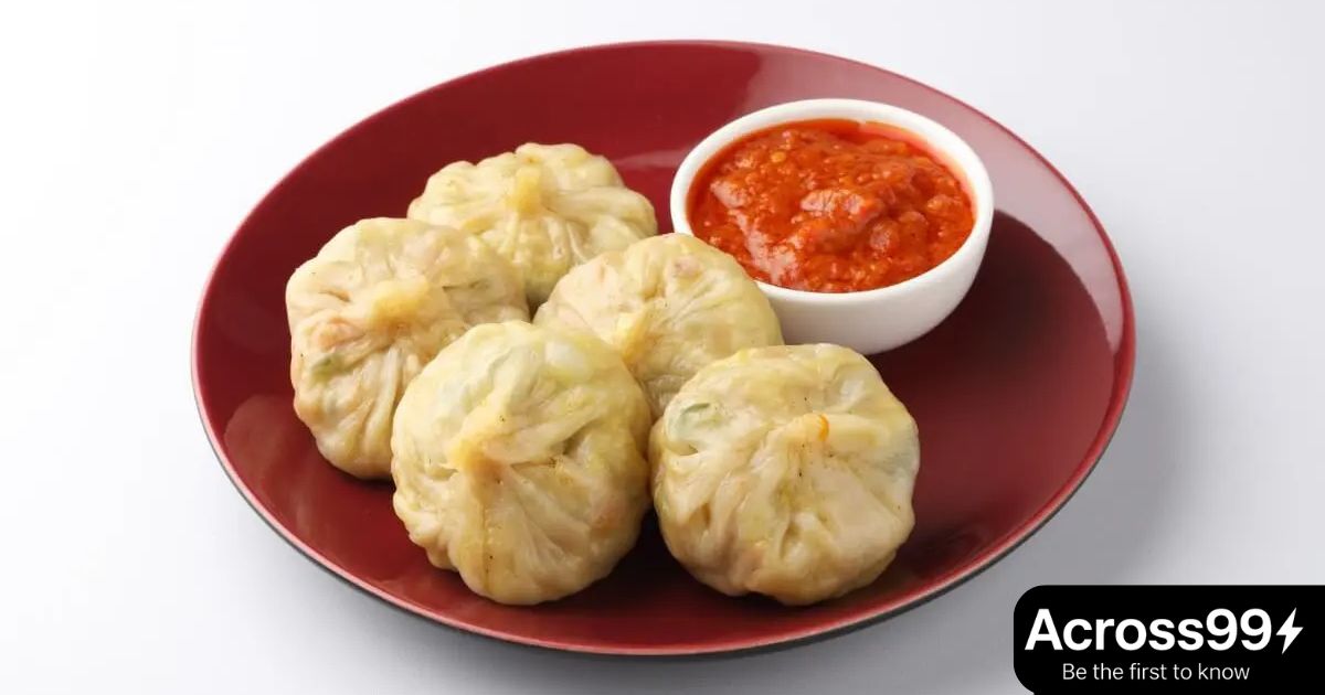 How to make spicy red chilli chutney for momos at home.