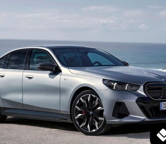 BMW i5 M60 xDrive Review 2025 – भारत में लॉन्च, प्राइस, रेंज और फीचर्स BMW i5 M60 xDrive front view India