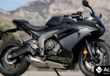 Triumph Daytona 660 First Look: कीमत, इंजन और डिजाइन डिटेल्स Alt Text: Triumph Daytona 660 side view in red color