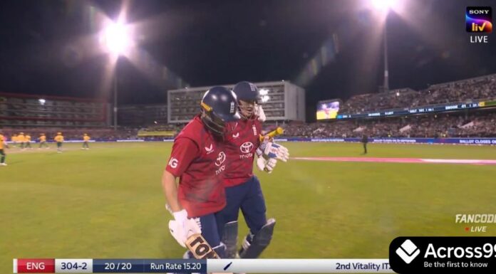 ENG vs SA: फिल सॉल्ट का रिकॉर्ड शतक, इंग्लैंड ने जड़ा 300+ रन और रचा इतिहास ENG vs SA: Phil Salt and Jos Buttler in explosive batting action.