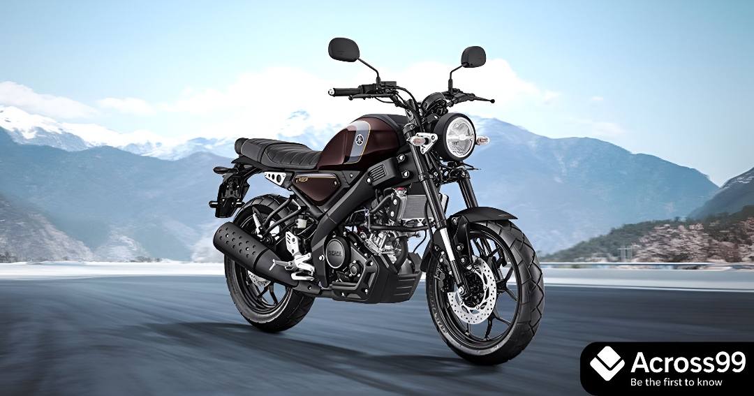 Yamaha XSR 155 bike with round LED headlamp and stylish fuel tank