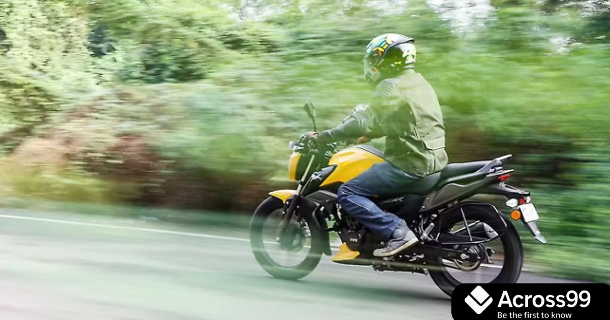 TVS Raider 125 2025 side view with sporty design and wide tires