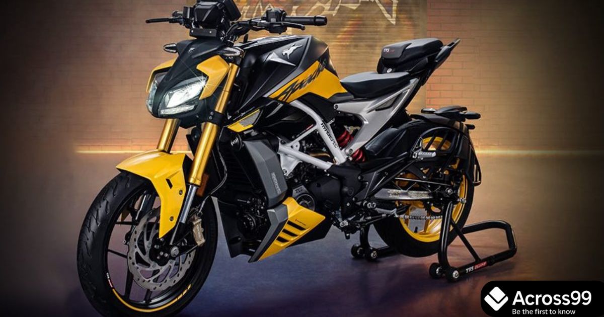 TVS Apache RTX 300 front view with windscreen