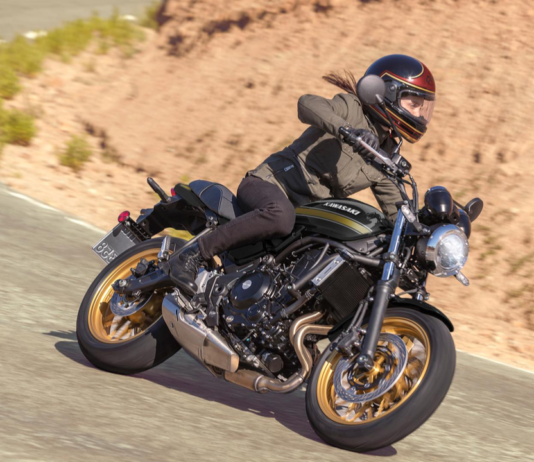 2026 Kawasaki Z650RS: Neo-Retro Motorcycle भारत में लॉन्च 2026 Kawasaki Z650RS neo-retro motorcycle with round LED headlight and classic design