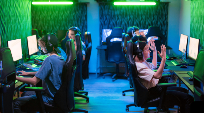 Digital Cyber Cafe: Best Cyber Cafe in Pupri, Bihar Digital Cyber Cafe in Pupri Bihar providing online services like Aadhaar, PAN card, and certificate apply