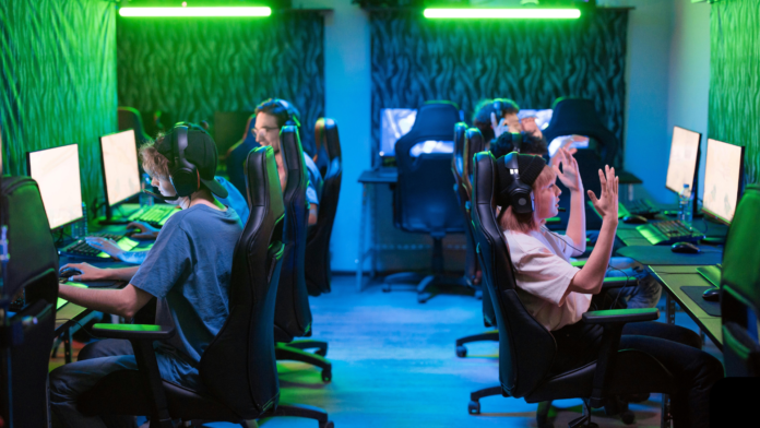 Digital Cyber Cafe in Pupri Bihar providing online services like Aadhaar, PAN card, and certificate apply